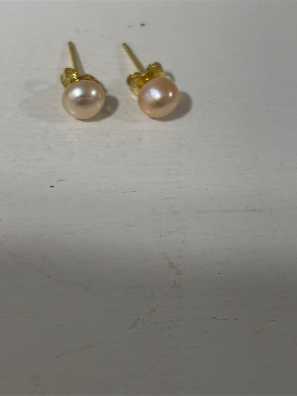 Gold Pearl Stud Earrings in Soft Pink 6-7mm